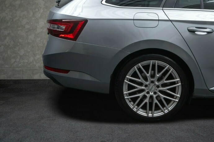 skoda-superb-diesel-2016-big-9