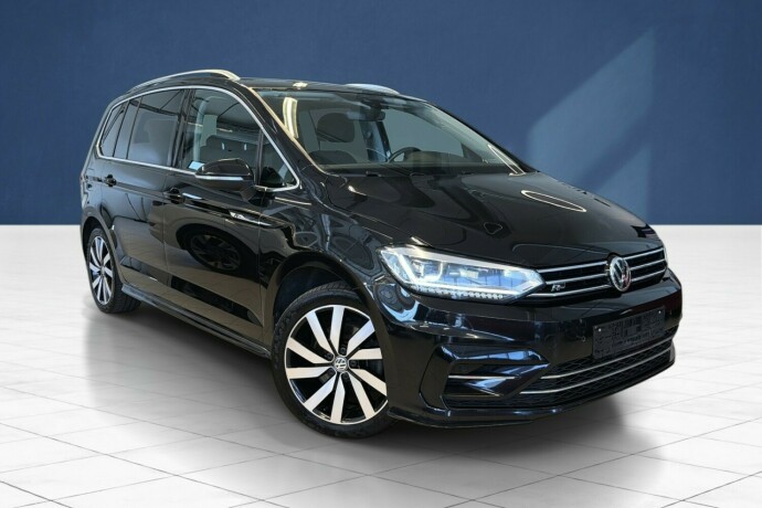 volkswagen-touran-bensin-2017-big-0
