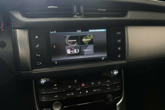 jaguar-xf-diesel-2017-big-21