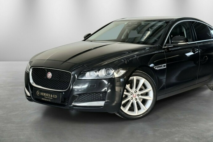 jaguar-xf-diesel-2017-big-1