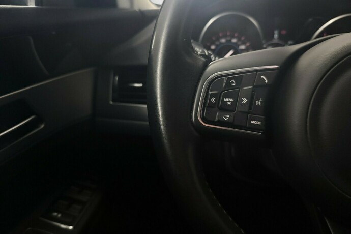 jaguar-xf-diesel-2017-big-15