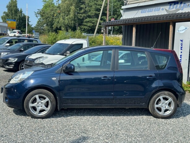 nissan-note-bensin-2010-big-5