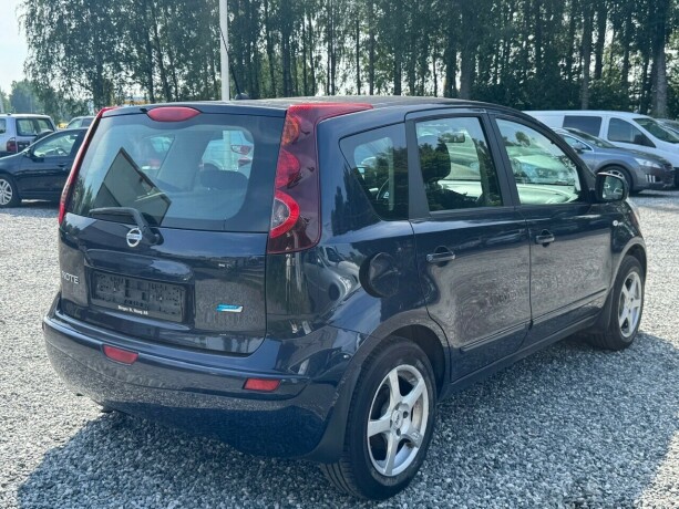 nissan-note-bensin-2010-big-7