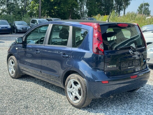 nissan-note-bensin-2010-big-4