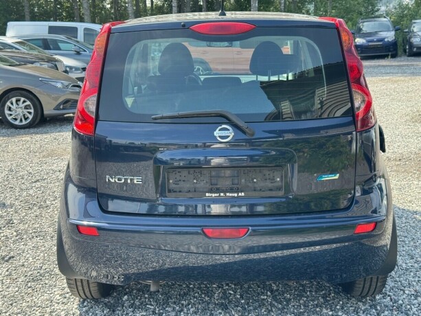 nissan-note-bensin-2010-big-3