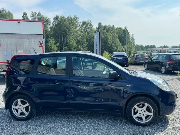 nissan-note-bensin-2010-big-6