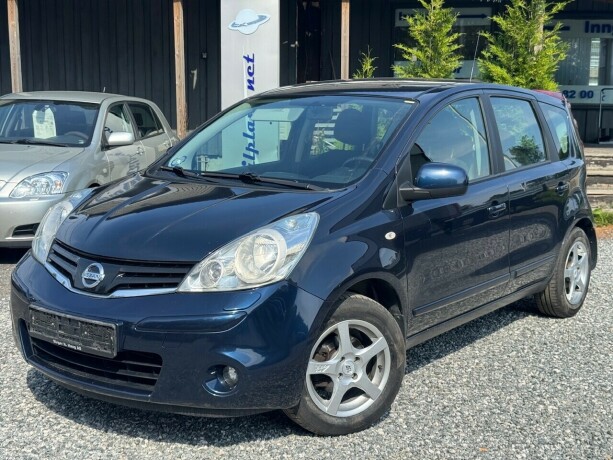 nissan-note-bensin-2010-big-1