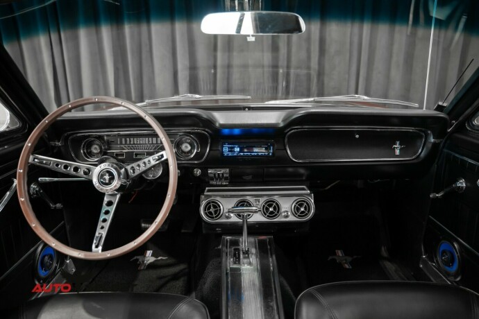 ford-mustang-bensin-1965-big-28