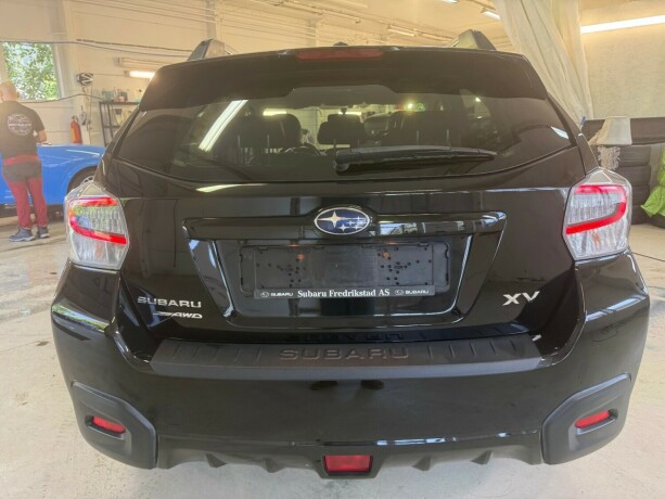 subaru-xv-bensin-2016-big-4