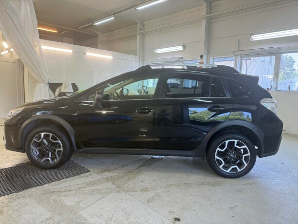 subaru-xv-bensin-2016-big-2