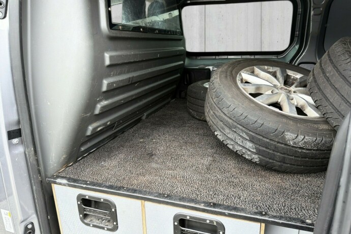 opel-vivaro-diesel-2021-big-17