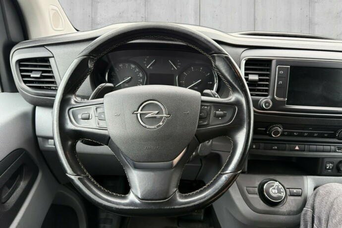 opel-vivaro-diesel-2021-big-10