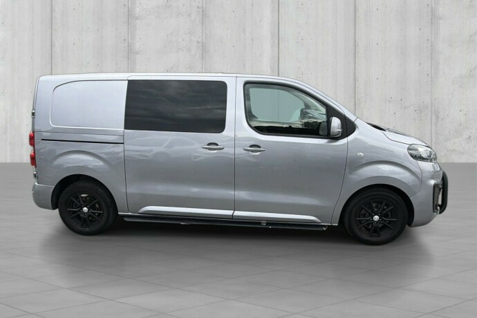 opel-vivaro-diesel-2021-big-5
