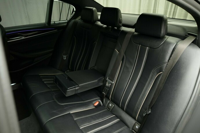 bmw-m550d-diesel-2018-big-65
