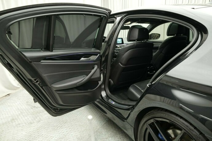 bmw-m550d-diesel-2018-big-59