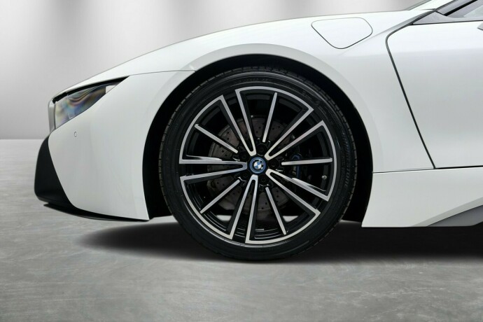 bmw-i8-elektrisitetbensin-2019-big-9