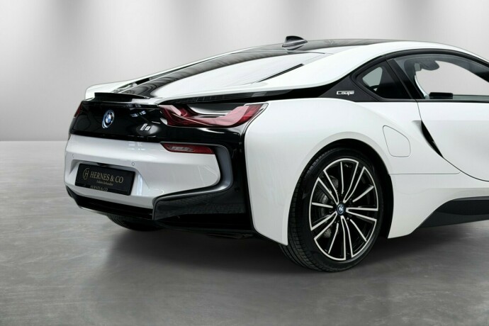 bmw-i8-elektrisitetbensin-2019-big-7