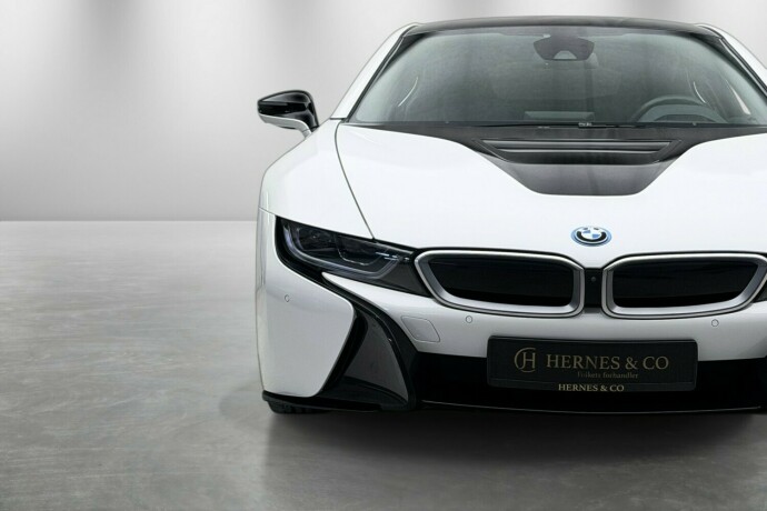 bmw-i8-elektrisitetbensin-2019-big-3