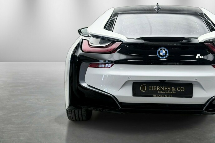 bmw-i8-elektrisitetbensin-2019-big-6