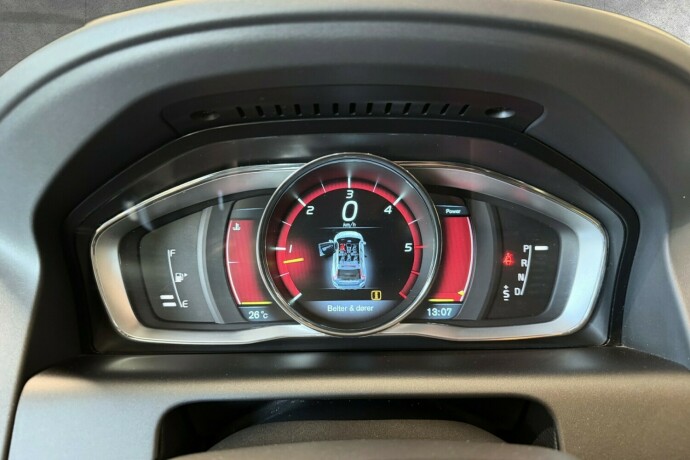 volvo-xc-60-diesel-2014-big-24