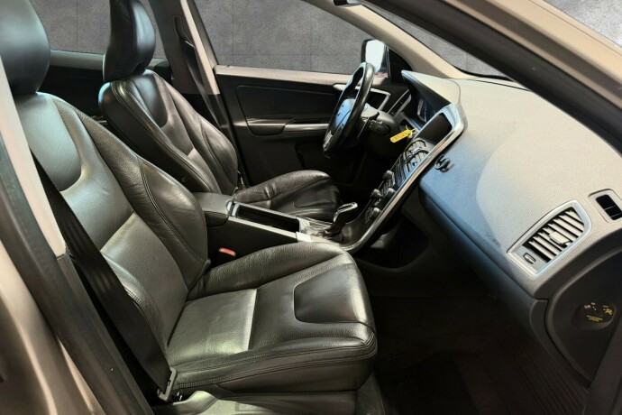 volvo-xc-60-diesel-2014-big-18