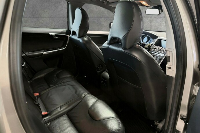 volvo-xc-60-diesel-2014-big-11