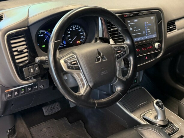 mitsubishi-outlander-elektrisitetbensin-2020-big-10