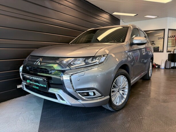 mitsubishi-outlander-elektrisitetbensin-2020-big-2