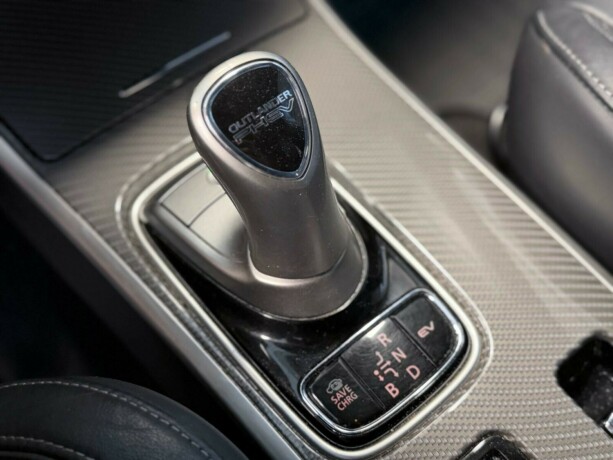mitsubishi-outlander-elektrisitetbensin-2020-big-21