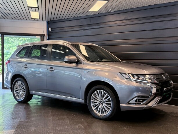 mitsubishi-outlander-elektrisitetbensin-2020-big-9