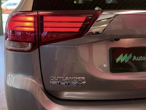 mitsubishi-outlander-elektrisitetbensin-2020-big-30