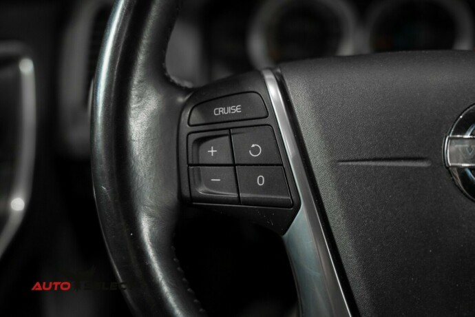 volvo-xc-60-diesel-2013-big-28