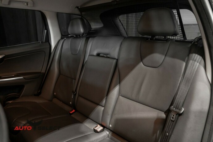 volvo-xc-60-diesel-2013-big-16