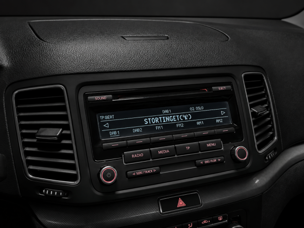 volkswagen-sharan-diesel-2012-big-9