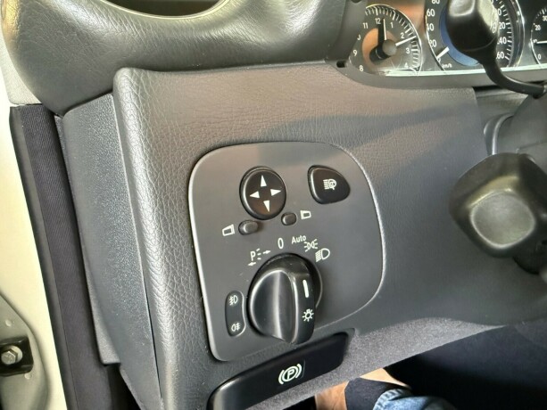 mercedes-benz-clk200-bensin-2003-big-21