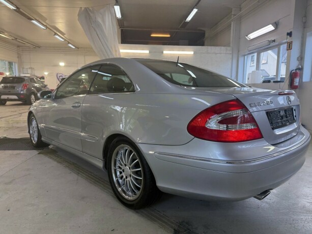 mercedes-benz-clk200-bensin-2003-big-3