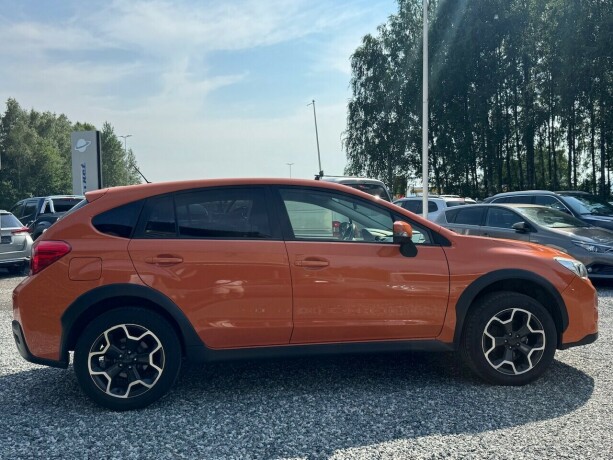 subaru-xv-bensin-2014-big-5