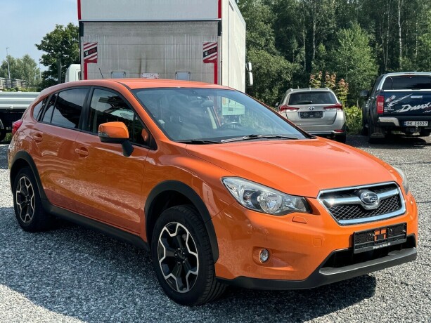 subaru-xv-bensin-2014-big-6