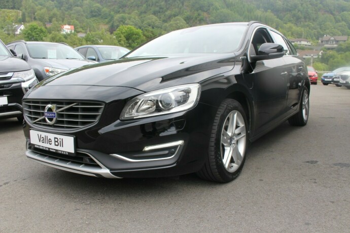 volvo-v60-elektrisitetdiesel-2018-big-1