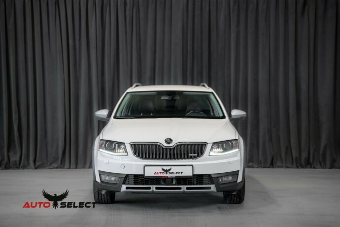 skoda-octavia-scout-bensin-2015-big-4
