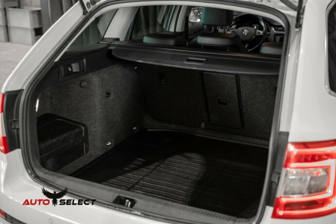 skoda-octavia-scout-bensin-2015-big-9