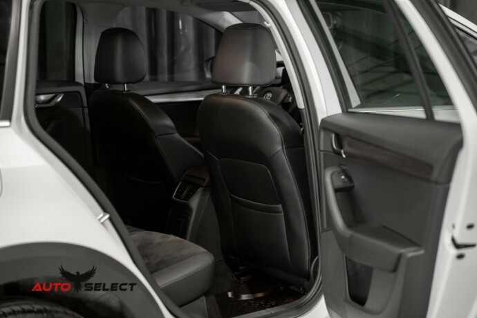 skoda-octavia-scout-bensin-2015-big-12
