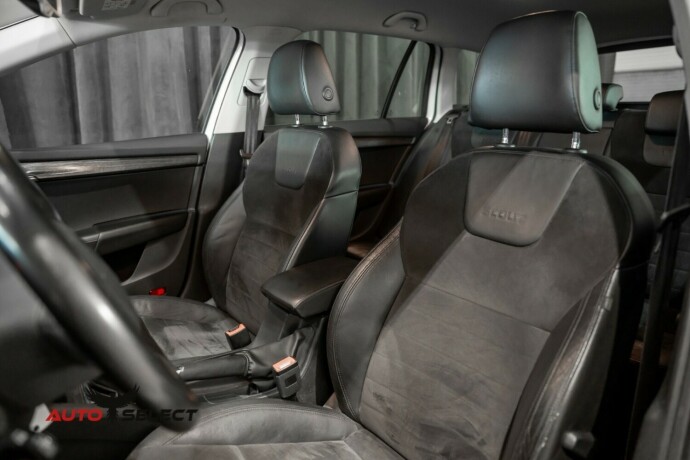 skoda-octavia-scout-bensin-2015-big-21
