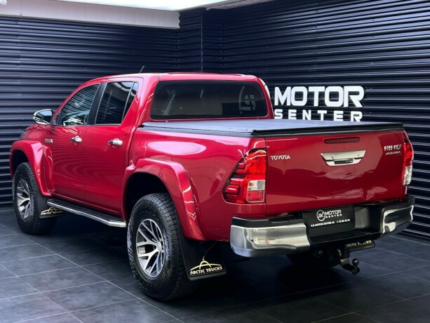 toyota-hilux-diesel-2016-big-1