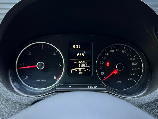 volkswagen-polo-cross-diesel-2011-big-13
