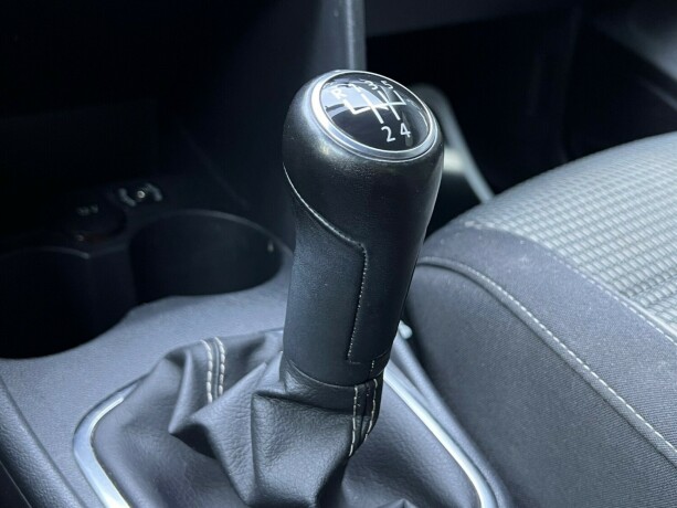 volkswagen-polo-cross-diesel-2011-big-19