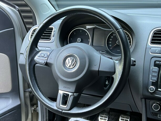 volkswagen-polo-cross-diesel-2011-big-10