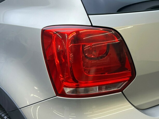 volkswagen-polo-cross-diesel-2011-big-6