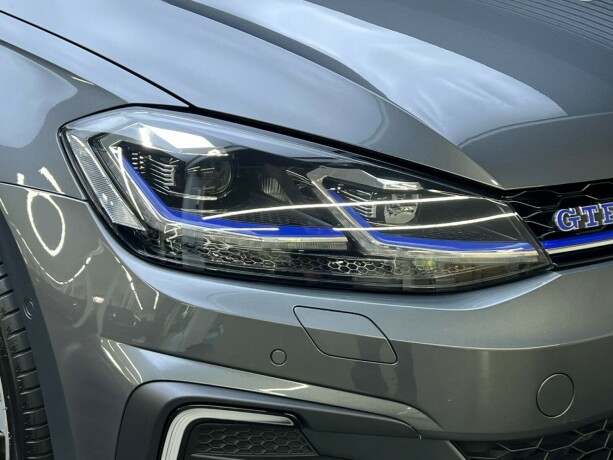 volkswagen-golf-elektrisitetbensin-2018-big-3
