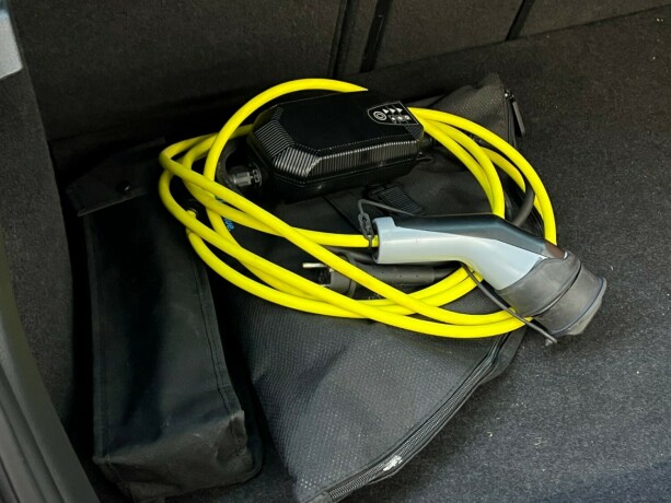 volkswagen-golf-elektrisitetbensin-2018-big-31